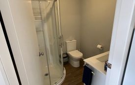 Unit 3, 1-Bedroom - bathroom