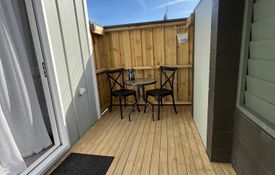 Unit 3, 1-Bedroom - deck